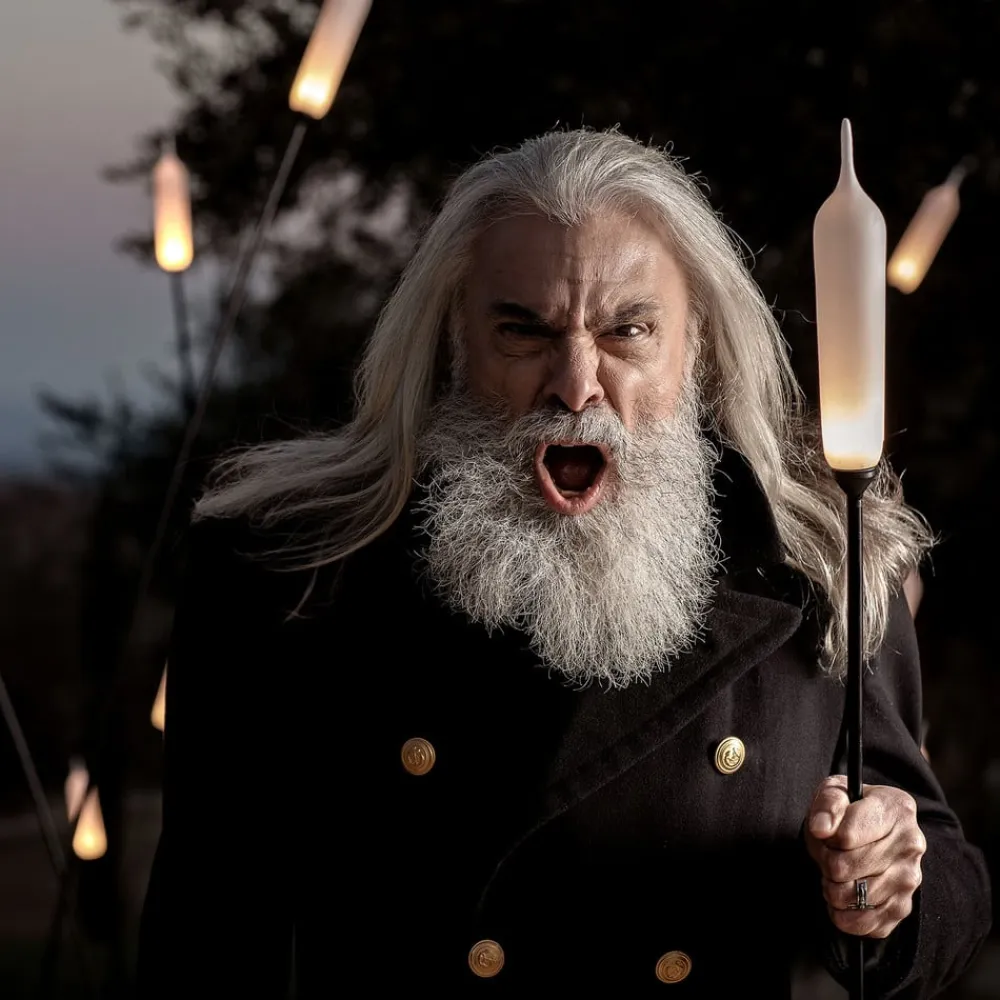 Karman Udendørs Spot>Nilo LED-lampe med jordspyd, højde 220 cm