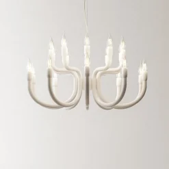 Karman Snoob lysekrone, hvid, Ø 73 cm, aluminium, 20-lys.