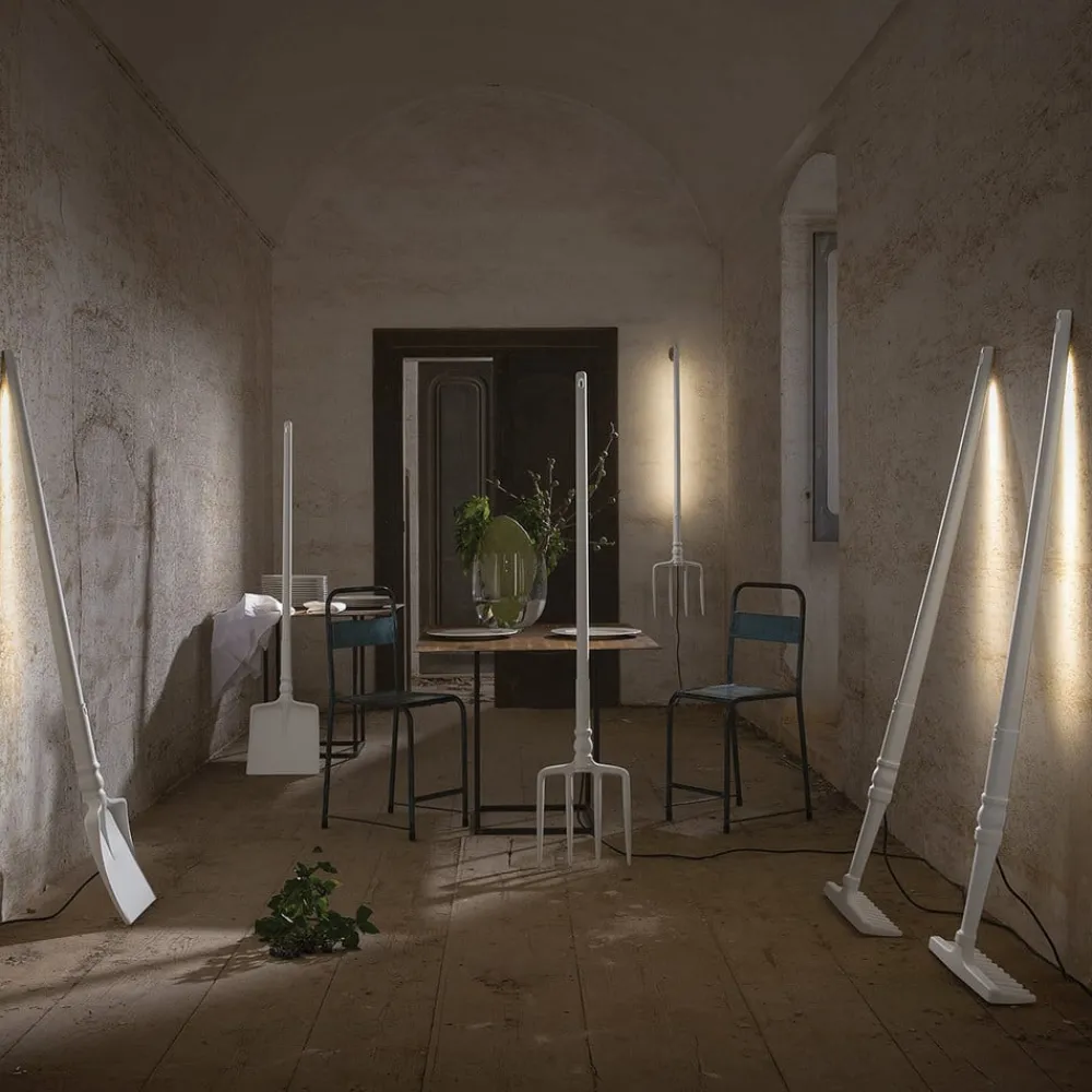 Tobia - LED-designergulvlampe, skovl^Karman Discount