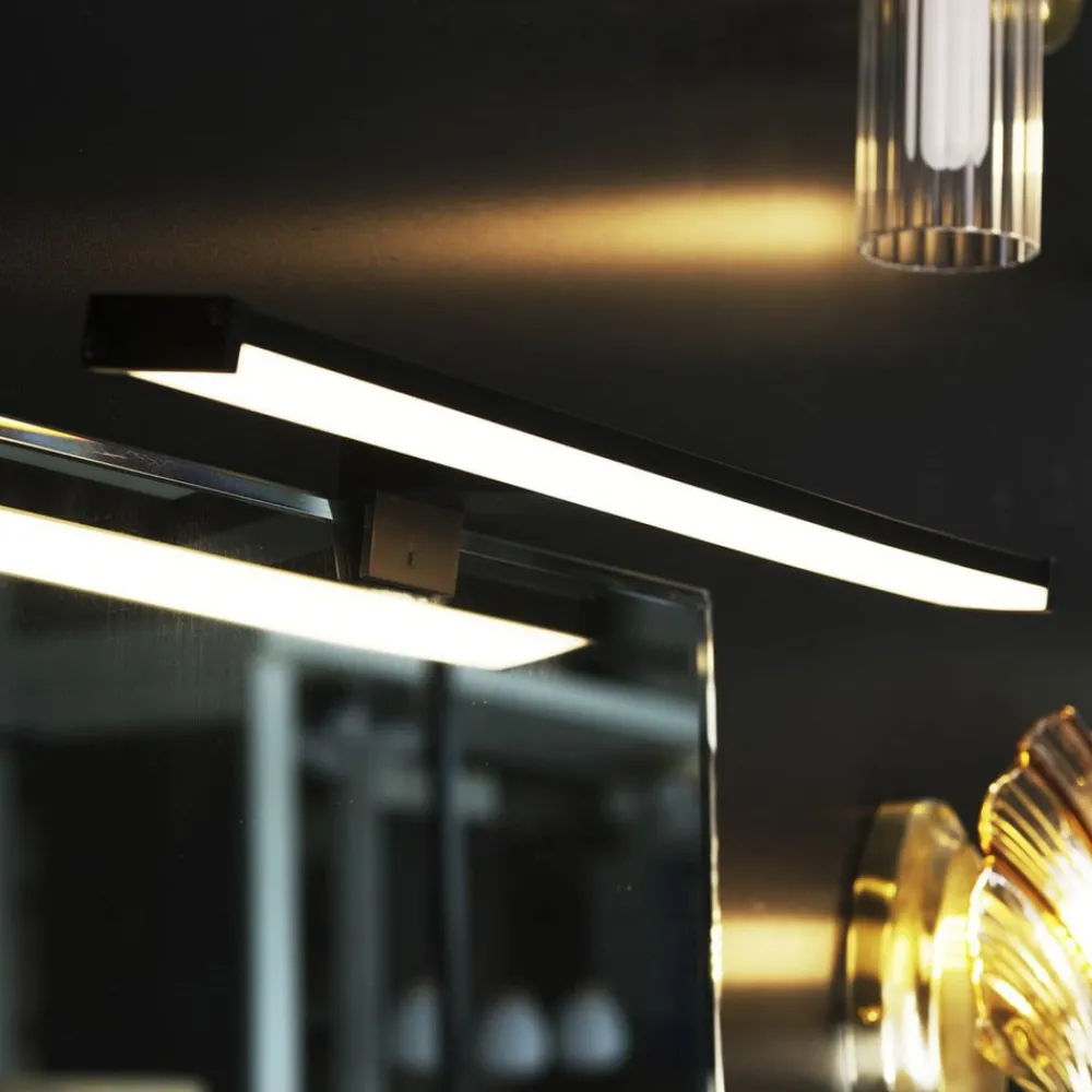 Searchlight Væg- Og Spejllamper>Kos LED-spejllampe, bredde 40 cm, sort aluminium IP44