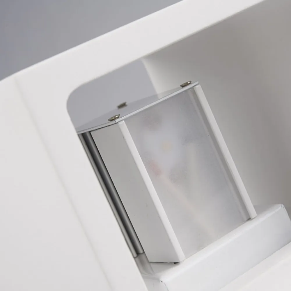 Lindby Kubusformet LED-væglampe Marita lavet af gips