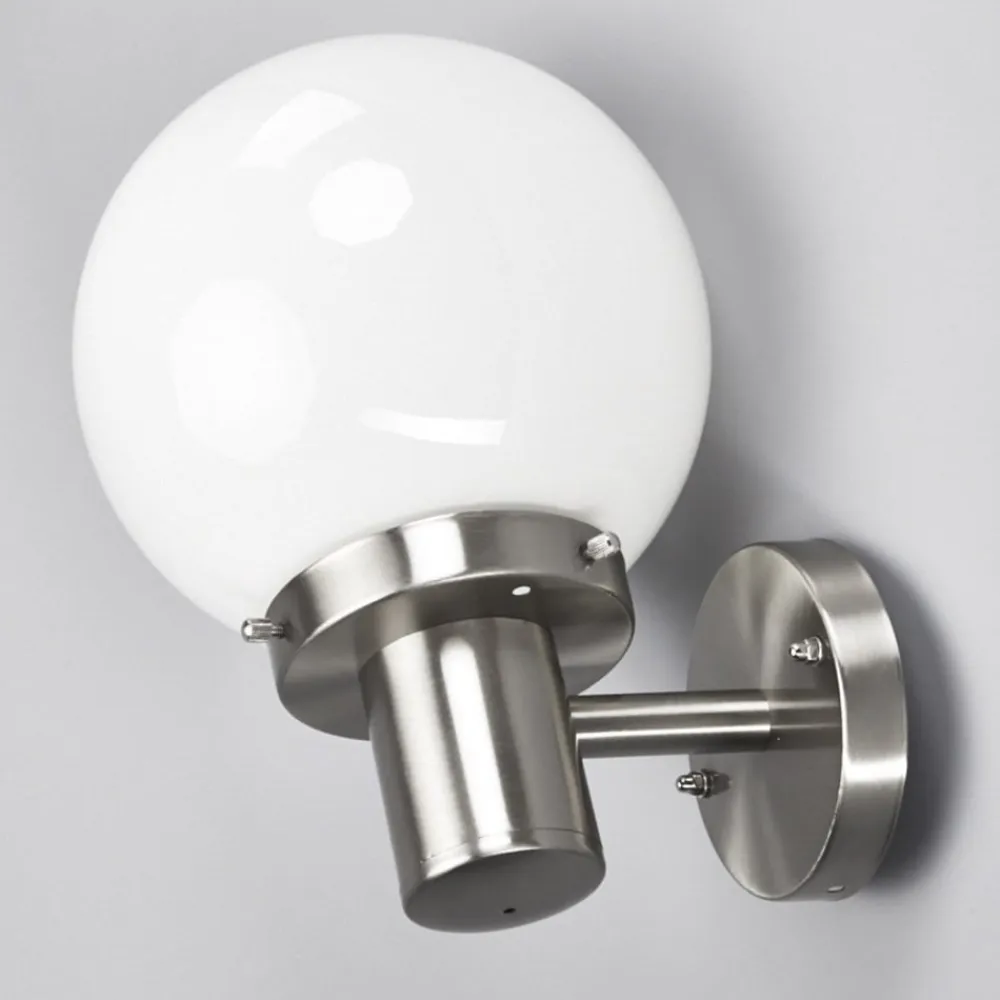 Lindby Væglamper>Kugleformet udendørs væglampe Samuel, stål