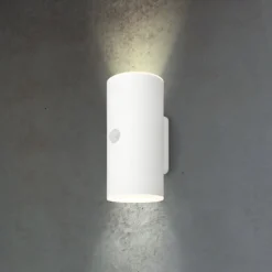 LED-akkudrevet udendørs væglampe, hvid, sensor, op/ned^Briloner New
