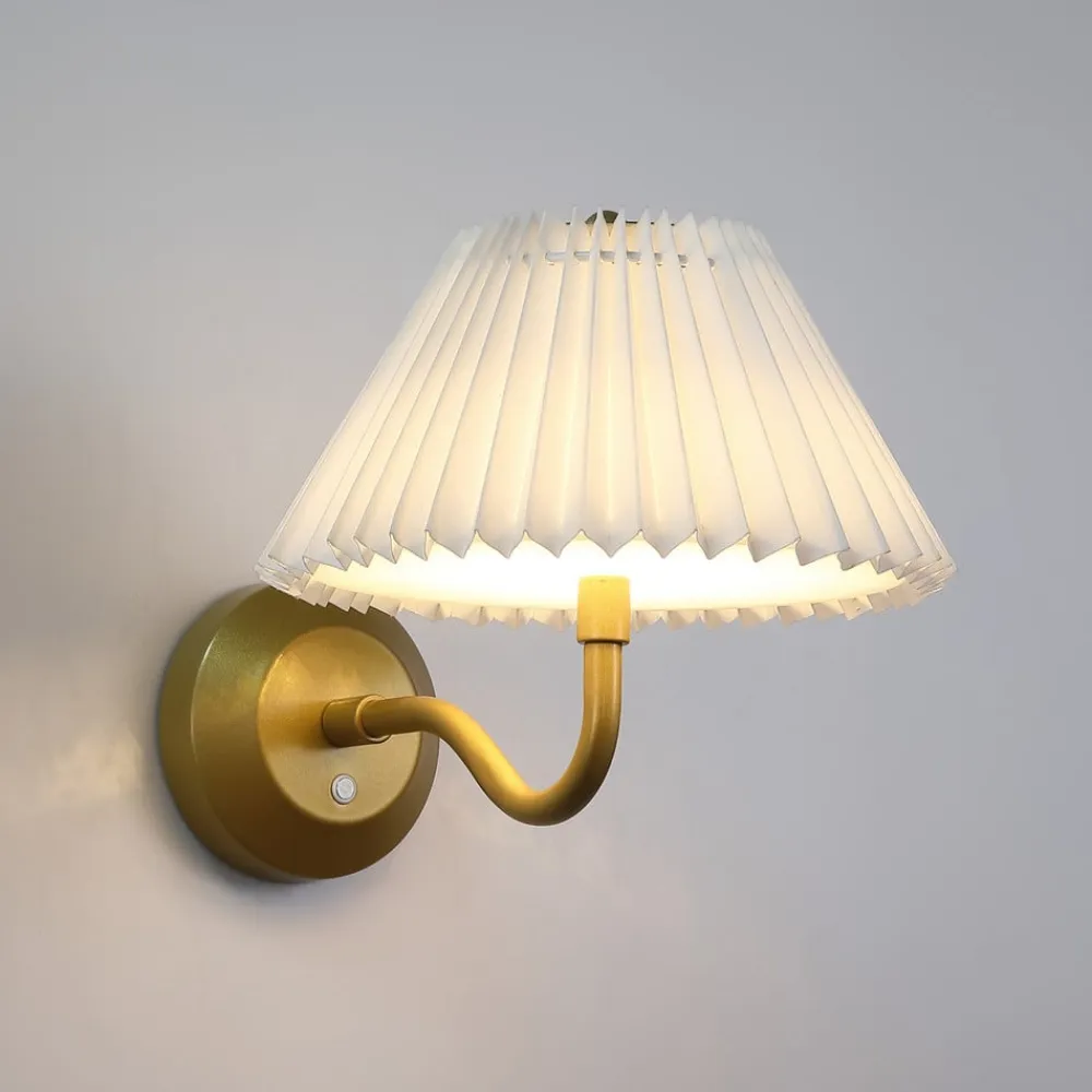 Searchlight Væglamper>LED-akku-væglampe DANISH, udhæng 25 cm guldfarvet metal