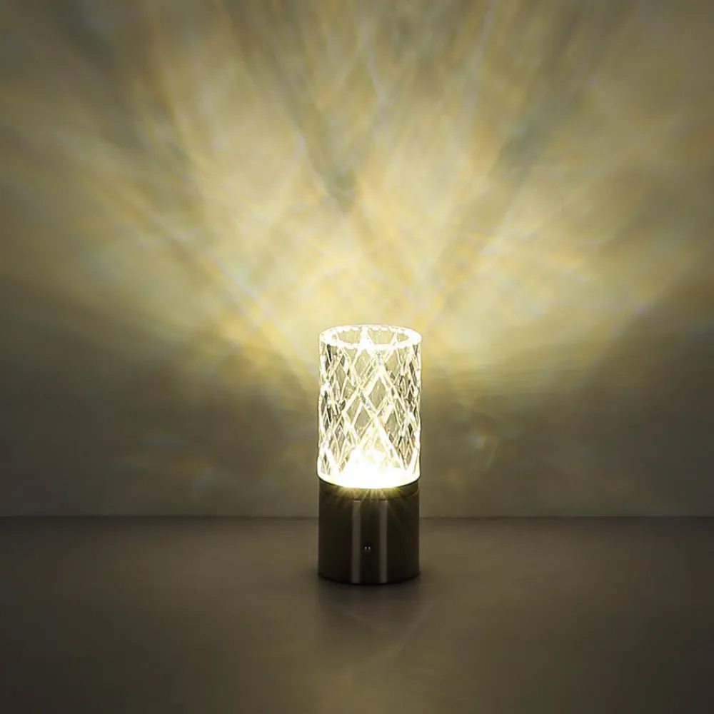 LED-bordlampe Lunki, messingfarvet, højde 19 cm, CCT^Globo Outlet