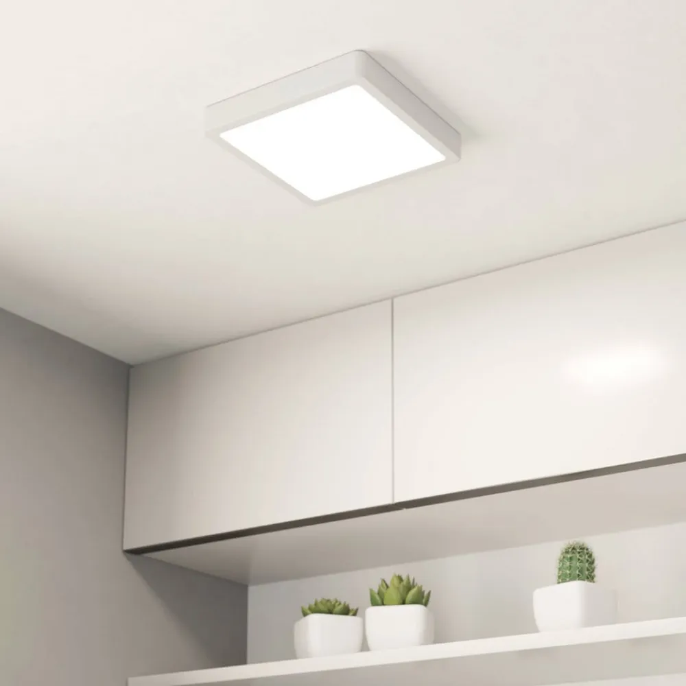 EGLO LED-loftslampe Fueva 5 IP44 3000K hvid 21x21cm