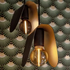 STAR TRADING LED-pære DecoLED One G80 E27 2W sort 1800K 3-trins