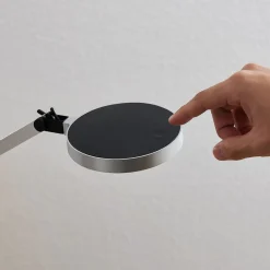 Lindby LED-skrivebordlampe Rilana med dæmper, sølv