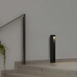 FARO BARCELONA Sokkellamper>LED-sokkellampe Cerler, antracit, 60 cm, metal, IP65, CCT