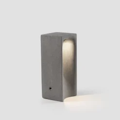 FARO BARCELONA LED-sokkellampe Grot, 2700K, grå, beton, IP55, højde 40 cm