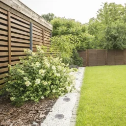 Globo LED-solcellelampe 33414 med jordspyd, sort