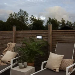 STAR TRADING LED-solcellelampe Valla med bevægelsessensor