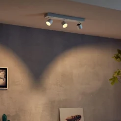 Philips LED-spotten Star med tre lyskilder, WarmGlow, hvid