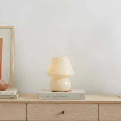 Andriana bordlampe, gul/hvid, glas, Ø 15 cm^Lindby