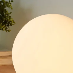 Lindby bordlampe Marike, hvid, glas, kugle, Ø 25 cm, E27