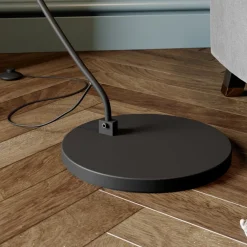 Lindby buelampe Jonera, sort, metal, E27, højde 185 cm