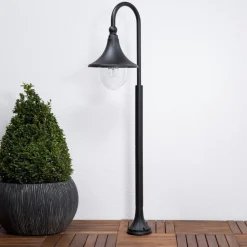 Lindby Daphne vejlampe, 120 cm, sort, metal, E27