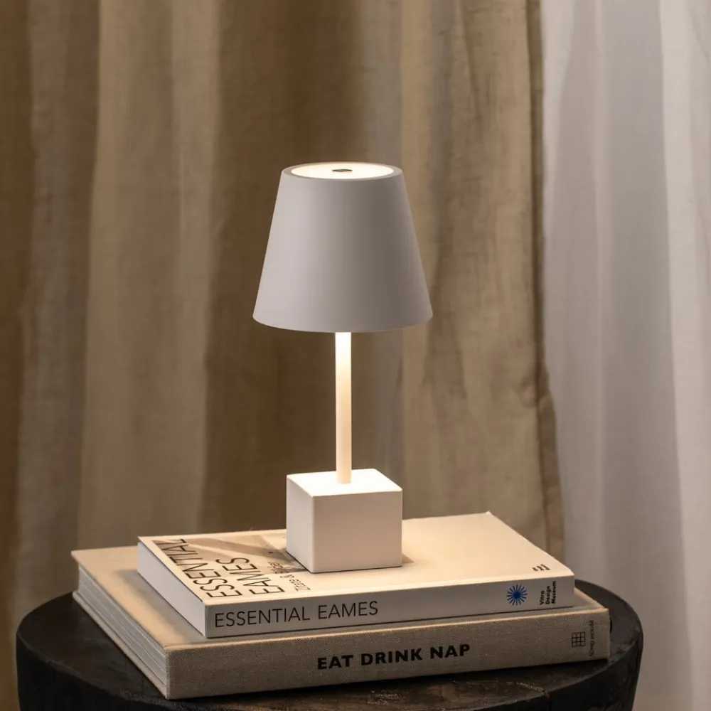 Lindby genopladelig LED-bordlampe Janea CUBE, hvid, metal