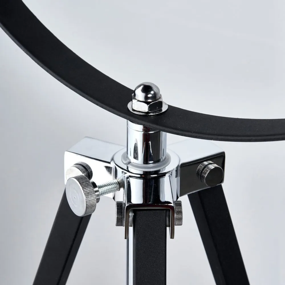 gulvlampe Mineva. sort/guld, metal, højde 180 cm^Lindby Outlet