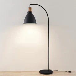 Lindby gulvlampe Trebale, sort, træ, 154 cm, E27