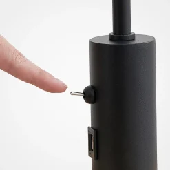 gulvlampe Zinia, sort, hylde, USB-tilslutning^Lindby Clearance