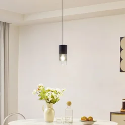 Lindby hængelampe Svante, 1 lyskilde, sort, glas, Ø 10cm