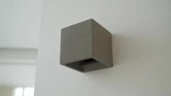 Lindby Jayden væglampe i kantet form