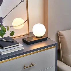 Lindby Arbejdsrum/Kontor|Bordlamper>Junis bordlampe, sort, opladningsfunktion