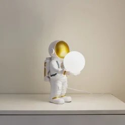 Lindby Kosmo bordlampe, hvid/guld, keramik, glas