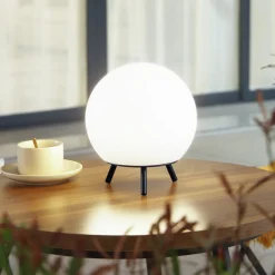 Lindby Dekorationsbelysning|Terrassebelysning>LED genopladelig bordlampe Aurilia, sort/hvid, jern, IP44