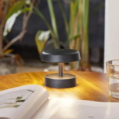 Lindby Dekorationsbelysning|Terrassebelysning>LED genopladelig bordlampe Nalani, 10 cm høj, IP44, dæmpbar