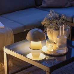 LED genopladelig bordlampe Nevijo, grå, Ø18cm, USB, dæmper^Lindby Hot