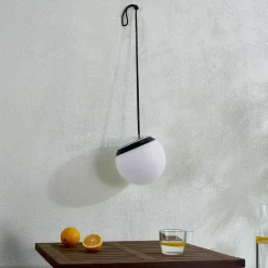 Lindby Udendørs Pendellamper>LED udendørs pendel Eleia, RGBW, 20 cm, genopladeligt batteri