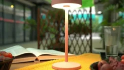 Lindby LED-bordlampe Arietty, pink, dæmpbar, IP54