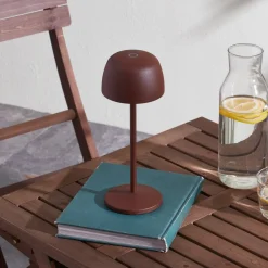 Lindby Dekorationsbelysning|Terrassebelysning>LED-bordlampe Arietty, brun, dæmpbar, IP65