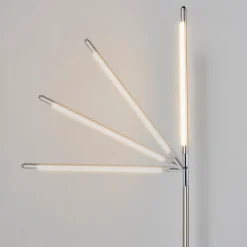 Lindby LED-gulvlampe Jabbo, 163 cm, nikkel, metal