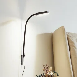 Lindby LED-læselampe Flexola, sort, kantet, stik