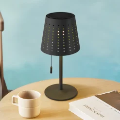 Lindby LED-solcellebordlampe Hilario, sort, jern, genopladeligt batteri