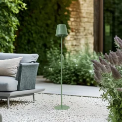 LED-solcellegulvlampe Hilario, grøn, jern, genopladeligt batteri^Lindby