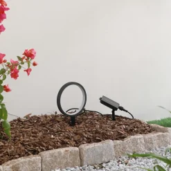 Lindby LED-solcellejordspyd Syrene, 18 cm, sort, aluminium