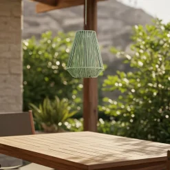 LED-solcellelampe Austas, grøn, Ø 32 cm, USB, IP54^Lindby Online