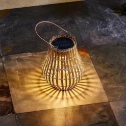 Lindby Dekorationsbelysning|Solcellelamper>LED-solcellelampe Amaria, bambus, Ø 18 cm