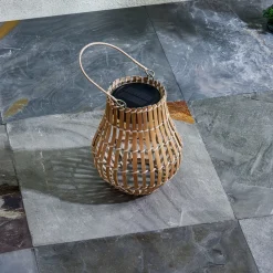 Lindby Dekorationsbelysning|Solcellelamper>LED-solcellelampe Amaria, bambus, Ø 18 cm