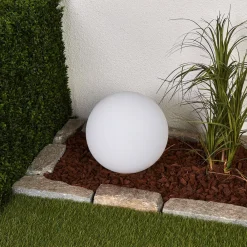 LED-solcellelampe Lago, Ø 30 cm, kugle, jordspyd, hvid^Lindby Discount