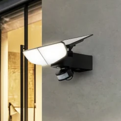 LED-solcellelampe Naelin, sort, sensor, IP44^Lindby Discount