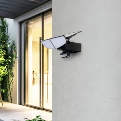 LED-solcellelampe Naelin, sort, sensor, IP44^Lindby Discount