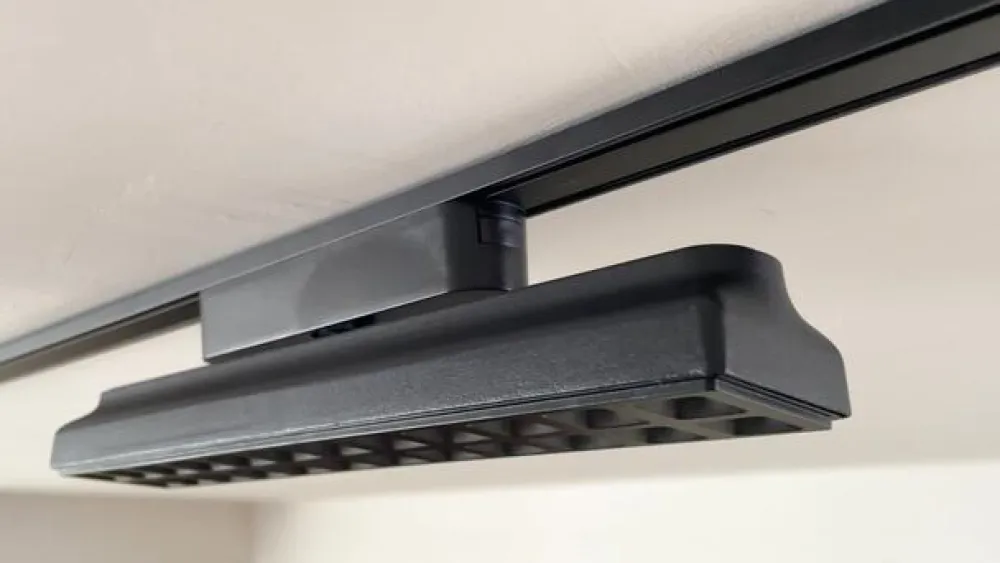 Lindby Skinnesystem>LED-strip 48 V Lumaro, sort, 24 punkter, dæmpbar