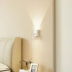 LED-væglampe Agit, hvid, metal, touchdæmper^Lindby New