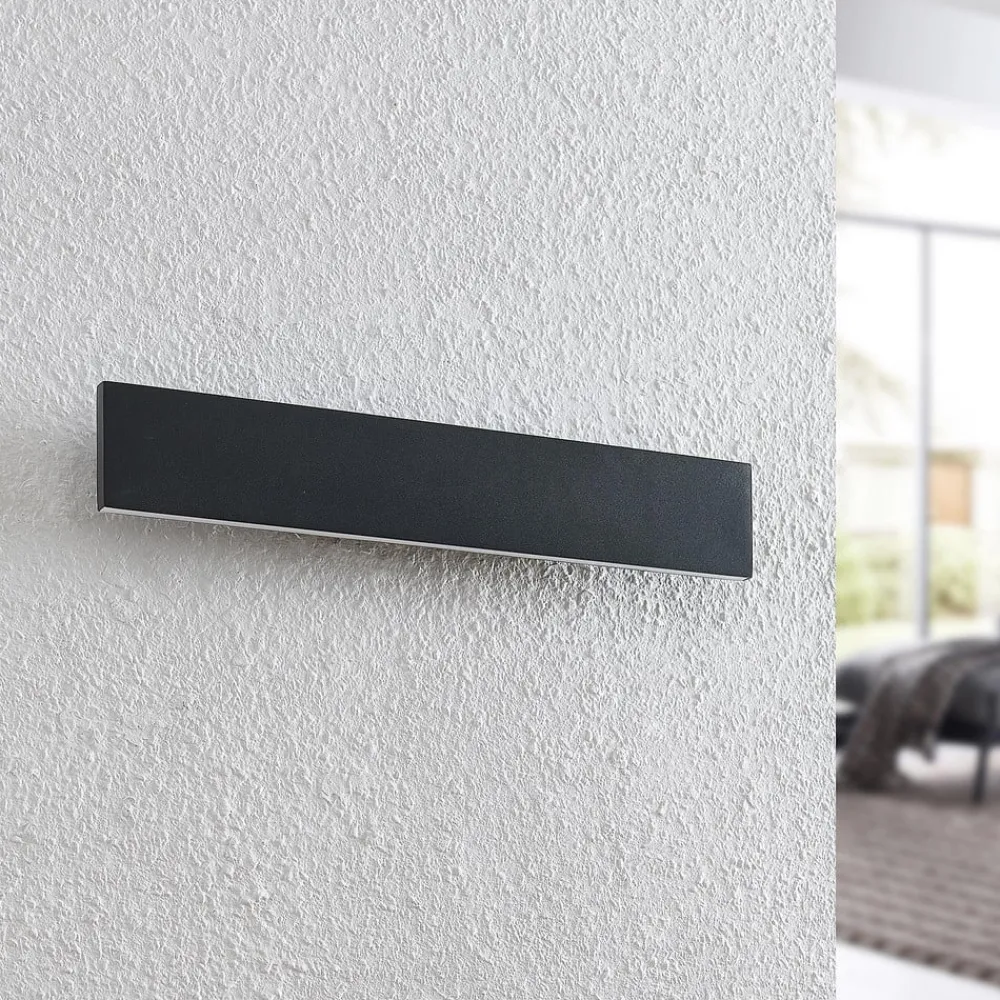 Lindby Pendellamper|Gang>LED-væglampe Ignazia, 47 cm, sort, metal, op/ned