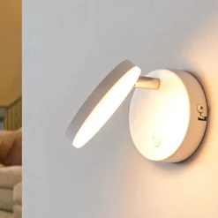 Lindby LED-væglampe Milow, hvid, 9,6 cm høj, afbryder